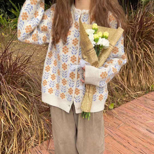 Damen Strickjacke mit floralen Muster und Knöpfen EB