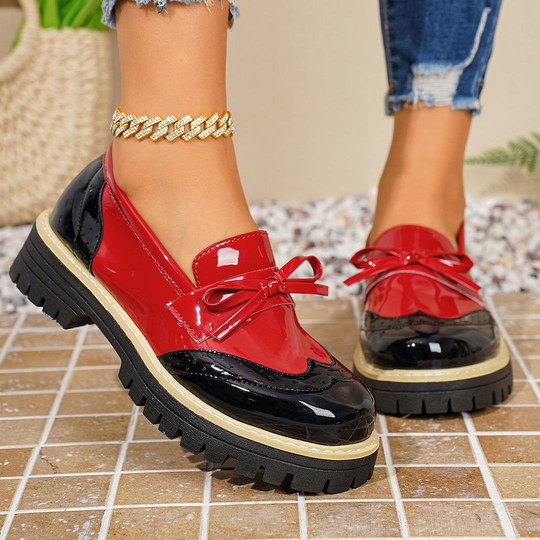 Damen Elegante Schnürschuhe mit hochglänzendem Obermaterial und modischem Kontrast EB