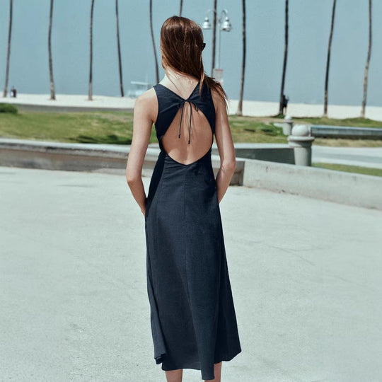Damen Skaterkleid mit hohem Halsausschnitt und seitlichen Schlitzen EB