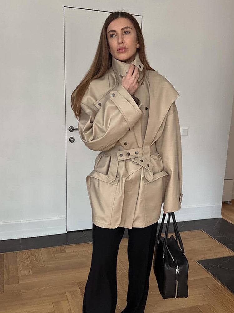 Damen Kunstleder-Mantel mit breitem Kragen und praktischen Taschen EB