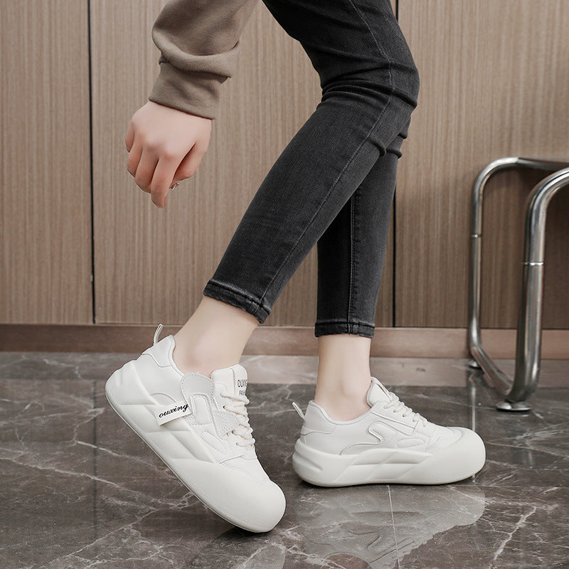 Damen Sportliche Sneaker mit rutschfester Laufsohle und modischem Design EB