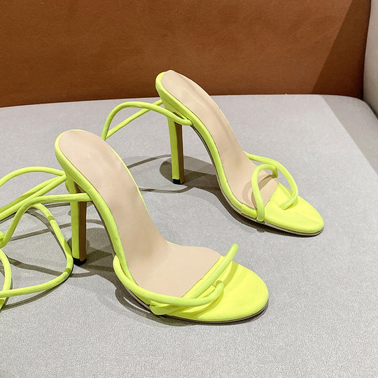Damen Plateau High Heels mit eleganten Riemchen und komfortablem Fußbett EB