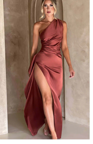 Damen Elegantes Ein-Schulter Maxikleid mit hohem Schlitz und figurformendem Design EB
