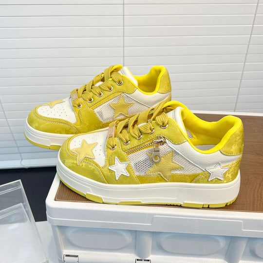 Damen Sneakers mit dekorativen Sternenapplikationen und stabiler Laufsohle EB