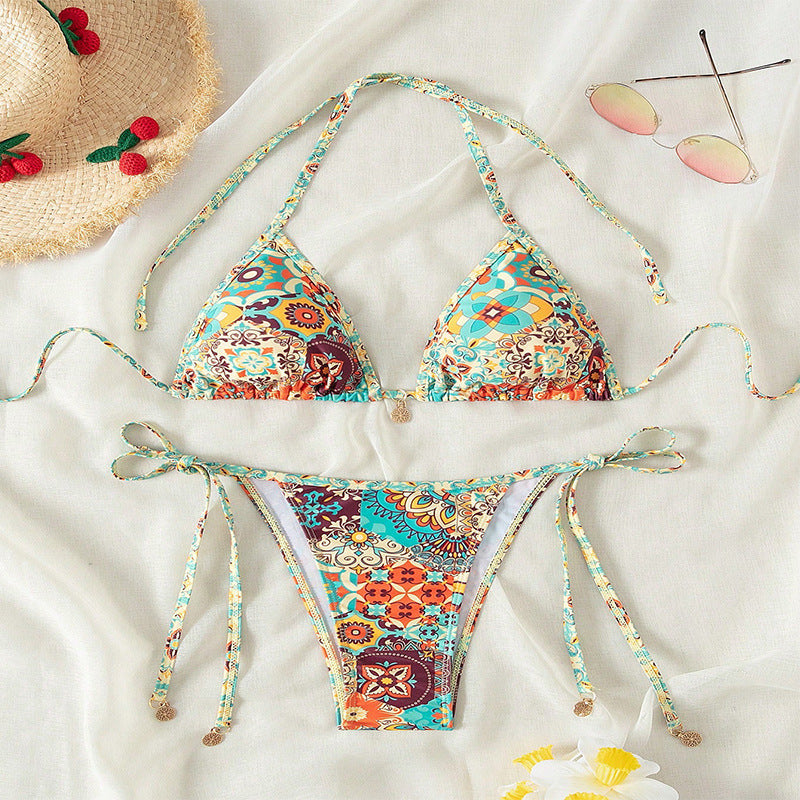 Damen Triangel-Bikini mit buntem floralen Muster und verstellbaren Schnürdetails EB