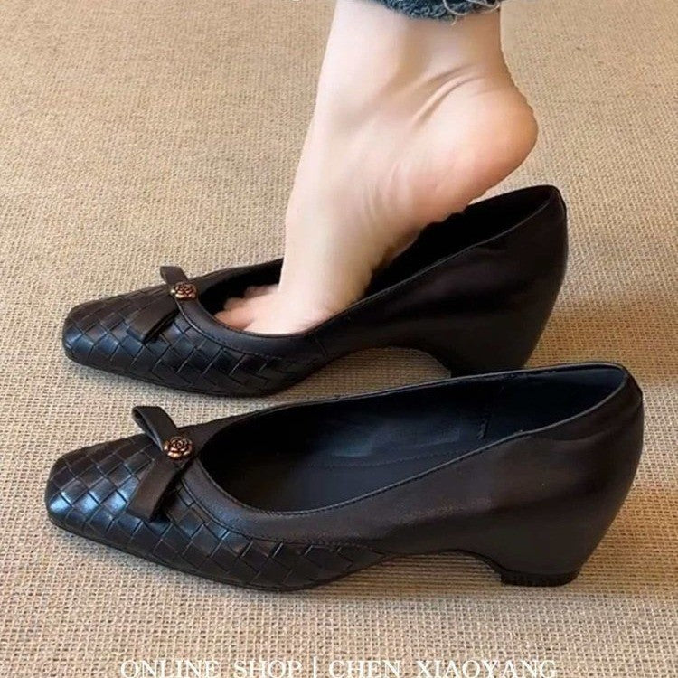 Damen Komfortable und stilvolle Ballerinas mit geflochtener Oberfläche EB