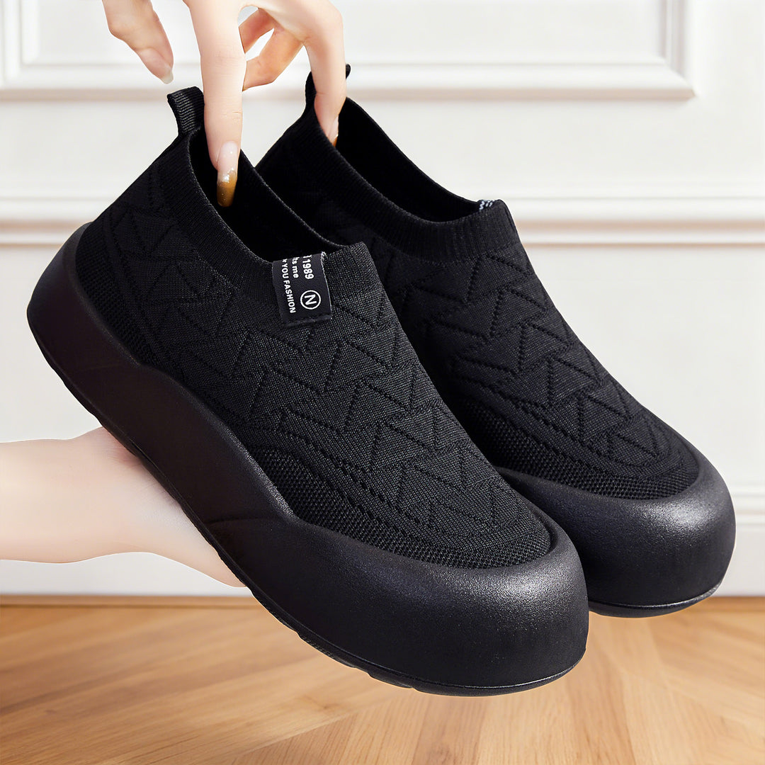 Damen Bequeme Slip-On Sneakers mit flexiblem Strickdesign EB