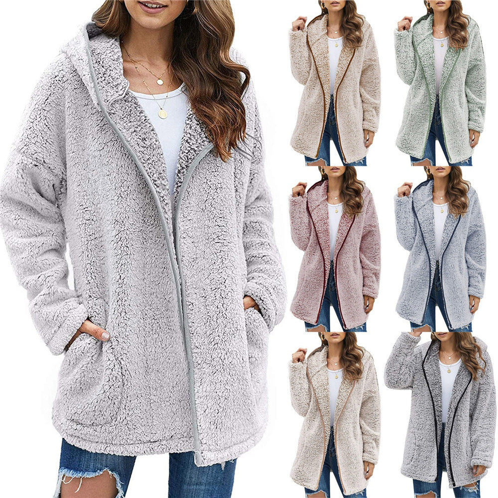 Damen Flauschige Kapuzenjacke im oversized Schnitt mit Eingrifftaschen und Reißverschluss EB