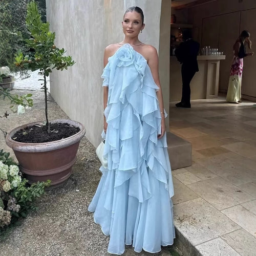 Damen Maxikleid mit voluminösen Rüschen und floralen Akzenten EB