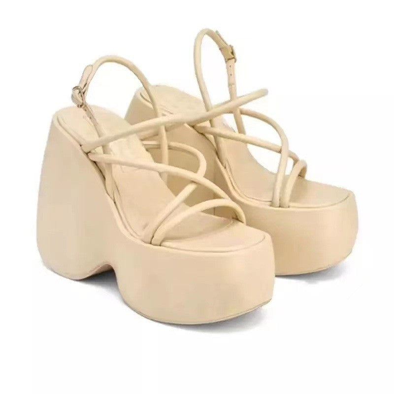 Damen Plateau-Pumps mit elegantem Riemchen-Design EB