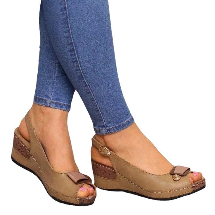 Damen Keilsandalen mit dekorativer Schnalle und komfortablem Fußbett EB