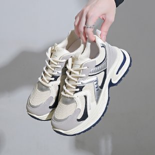 Damen Lifestyle Sneakers mit atmungsaktivem Obermaterial und stoßdämpfender Sohle EB