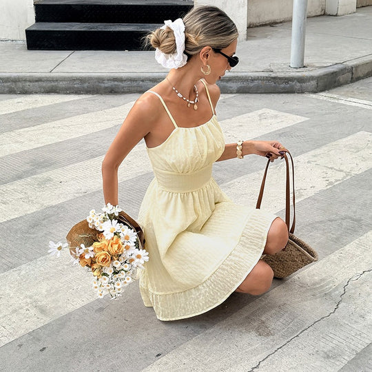 Damen Sommerliches A-Linien Kleid mit feinen Spaghettiträgern und gerafftem Oberteil EB