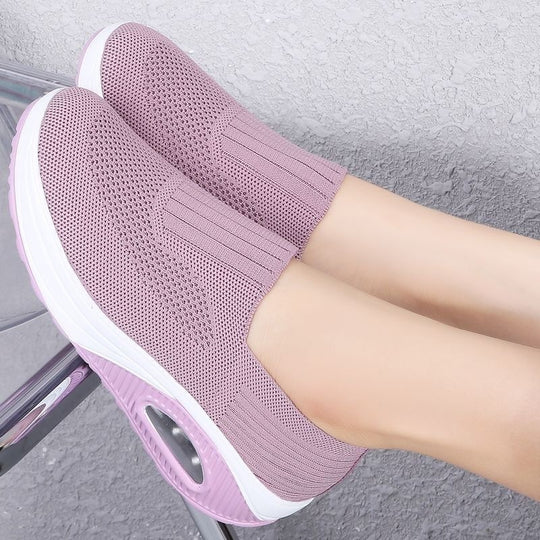Damen leichtgewichtige Slip-On Sneakers mit atmungsaktiver Mesh-Oberfläche EB
