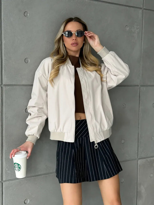 Damen modische Bomberjacke mit praktischen Innentaschen und sportivem Schnitt EB