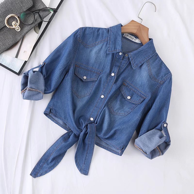 Damen Geknotete Denim Kurzbluse mit Brusttaschen und hochgekrempelten Ärmeln EB