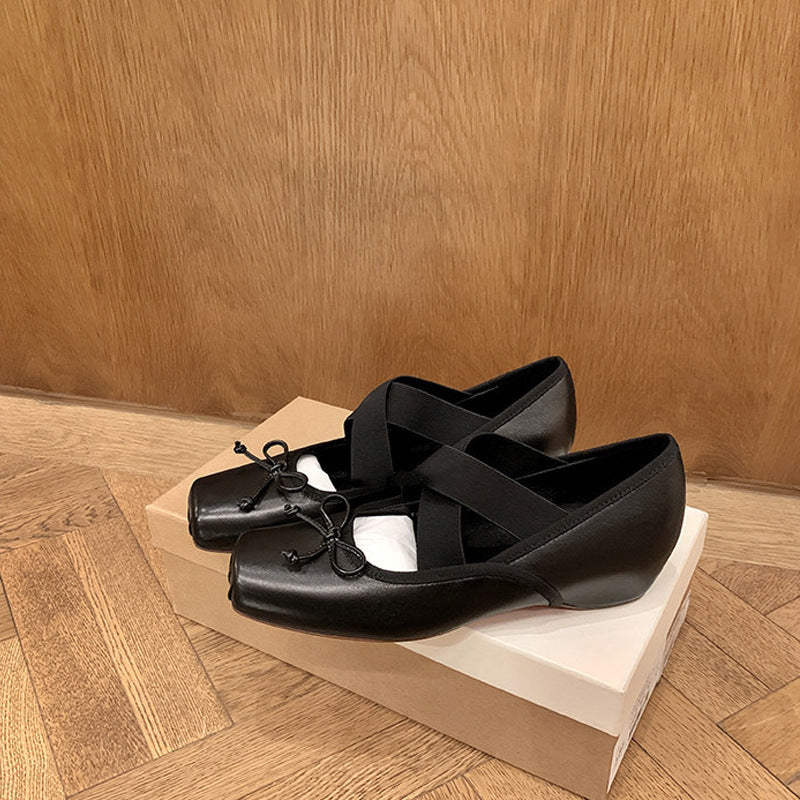 Damen elegante Ballerinas mit kreuzenden Riemen und dekorativem Schleifen-Akzent EB