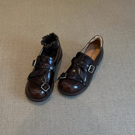 Damen Modische Slipper mit einzigartigem Schnallenverschluss und glänzender Oberfläche EB
