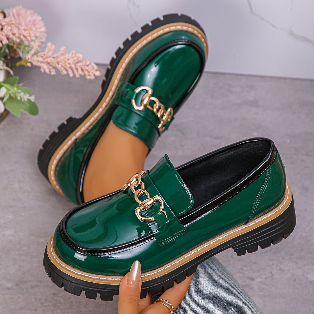 Damen Modische Loafers mit glänzender Oberfläche und dekorativem Ketten-Detail EB