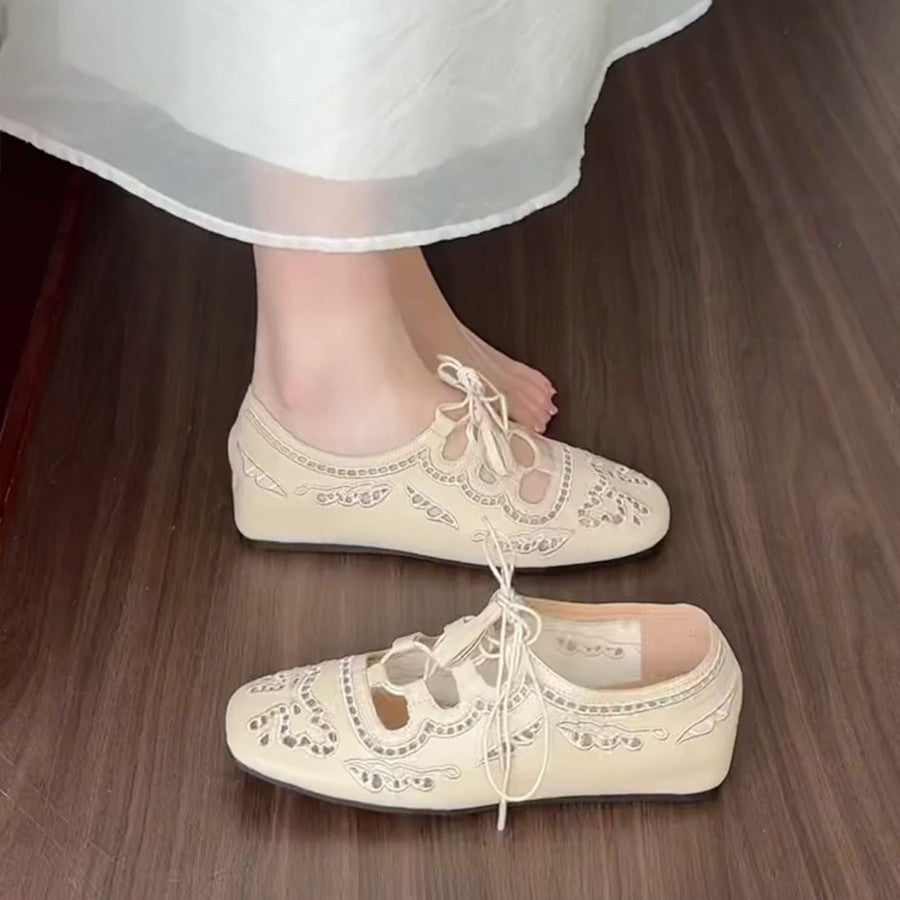 Damen Ballerina-Slipper mit dekorativer Schnürung und filigranem Spitzenmuster EB