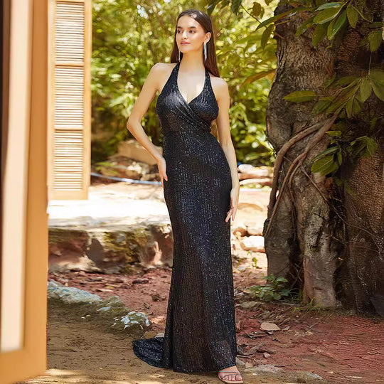 Damen Abendkleid mit funkelnden Pailletten und tiefer Halterneck-Optik EB
