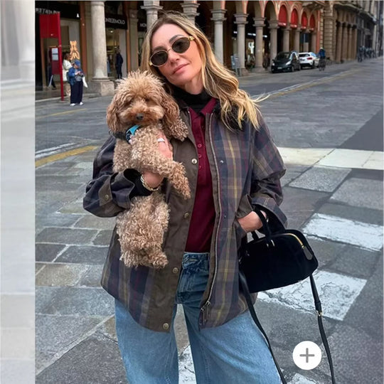EB | Karierte Damenjacke mit Druckknopfleiste und Kontrastdetails