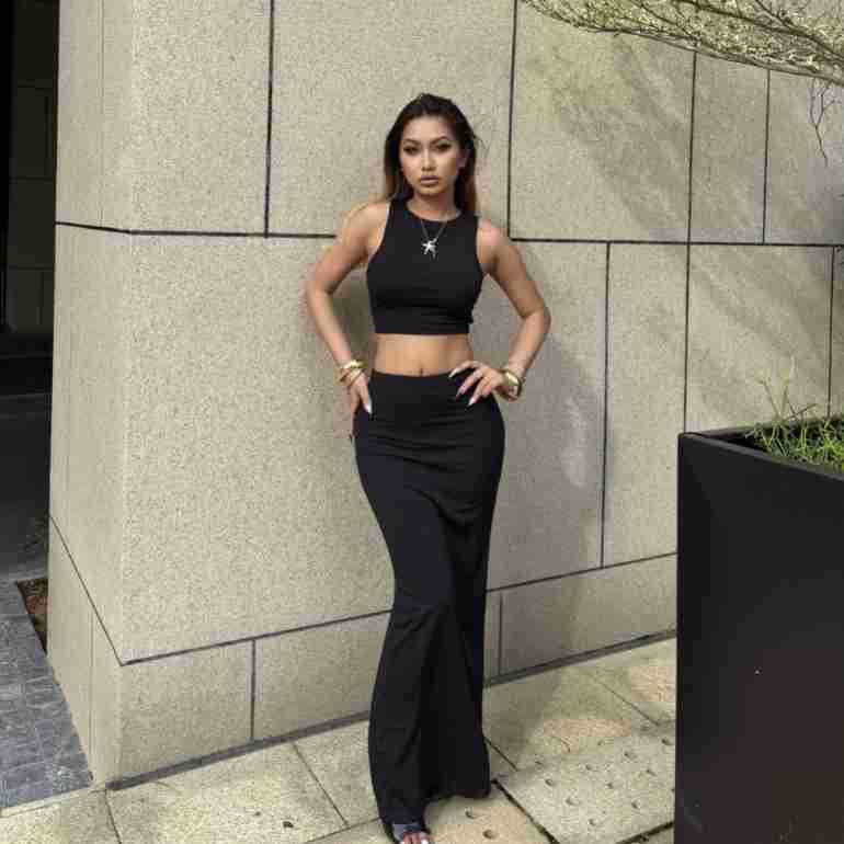 Damen Elegantes und figurbetontes Halbarm-Top mit hohem Schnitt und passendem Rock EB