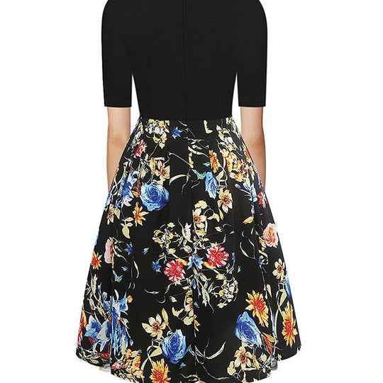 Damen Midikleid mit floralem Muster und gestreiften Akzenten EB