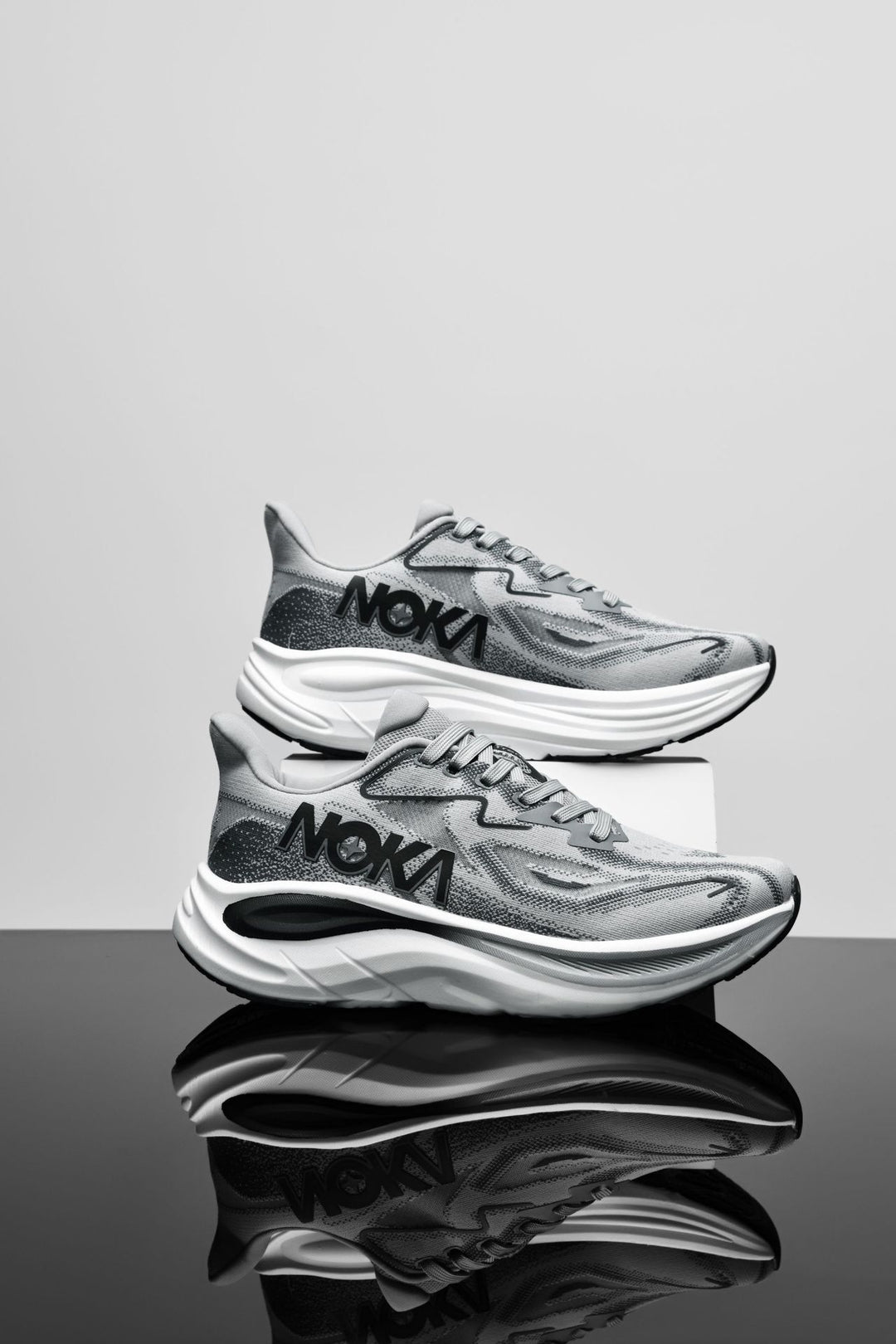 Unisex gedämpfte Hohlkern-Roadrunning Schuhe mit atmungsaktivem Strickoberteil und ergonomischer Plateau-Zwischensohle EB