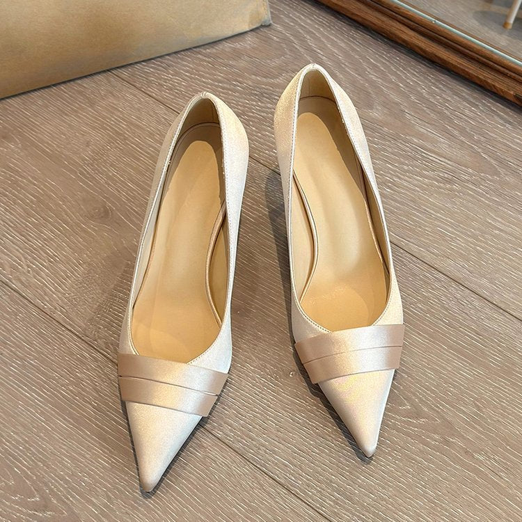 Damen elegante spitze Pumps mit Zierschleifen EB