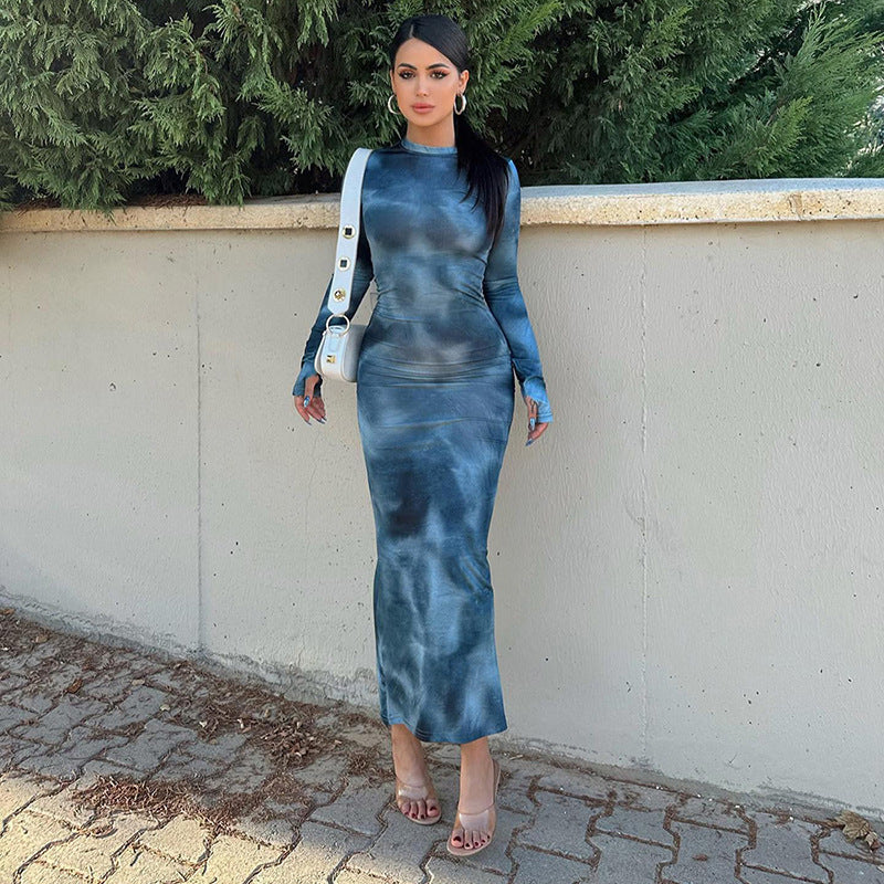 Damen figurbetontes Langarmkleid mit modernem Batikdesign EB