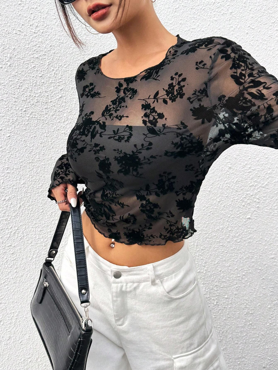 Damen Transparente Bluse mit floralem Design und feinen Spitzenakzenten EB