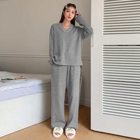 Damen gemütliches V-Neck Lounge-Set mit weitem Palazzohose-Schnitt aus weichem Jersey Eichborn Berlin