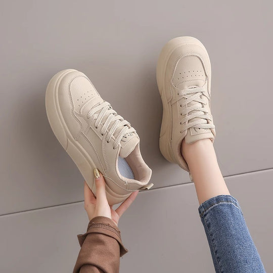 Damen Trendige Plattform-Sneaker mit bequemer Dämpfung und modischem Design EB