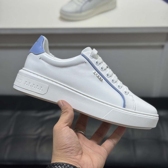 Damen Lifestyle Sneakers mit modischem Detail und gepolsterter Sohle EB