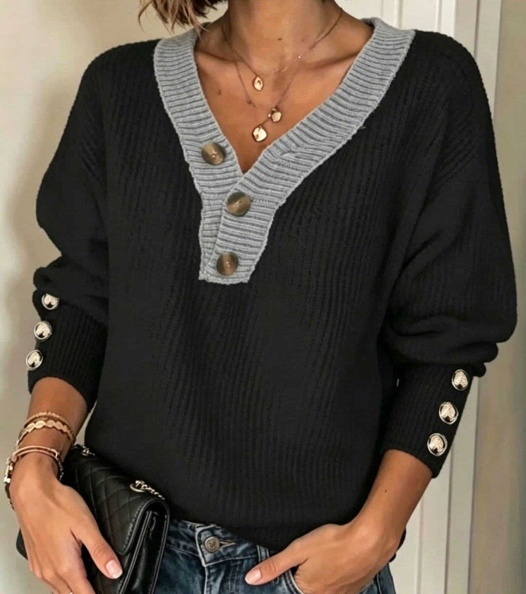 Damen Feinstrickpullover mit tiefem V-Ausschnitt, kontrastierter Knopfleiste und Zierknopf-Ärmeln EB