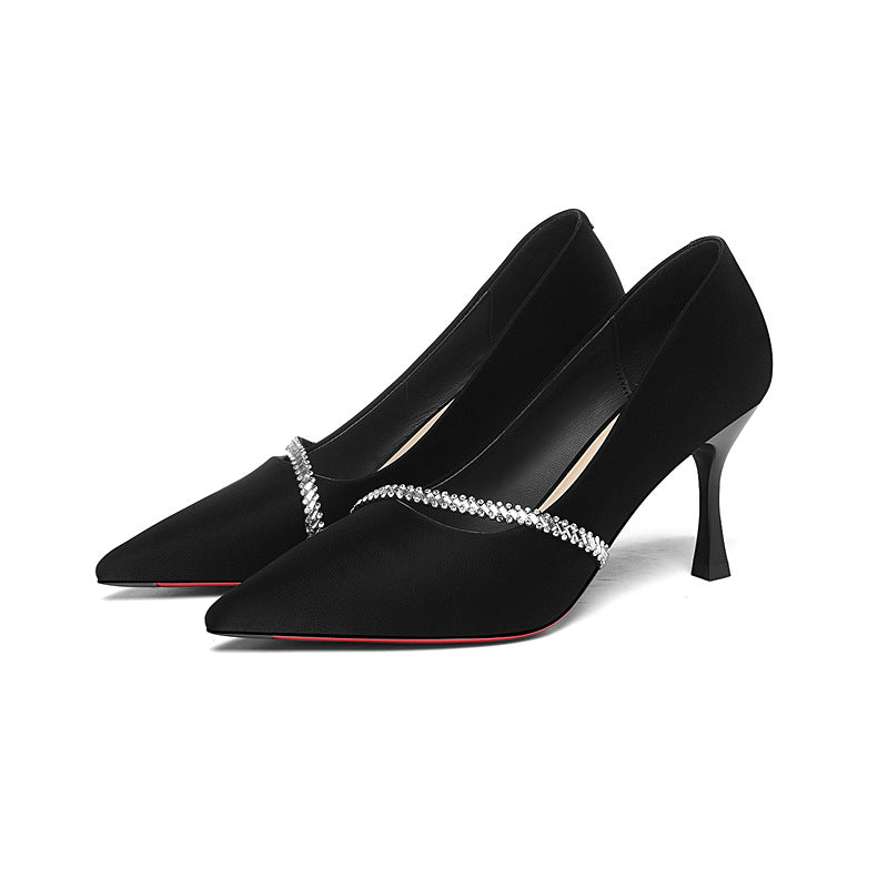 Damen elegante Pumps mit funkelndem Zierdetail EB