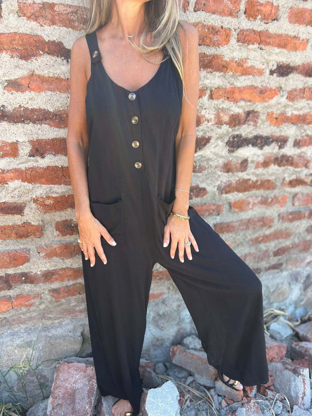 Damen Lässiger Jumpsuit mit Knopfdetails und Seitentaschen EB