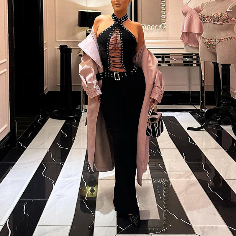 Damen Figurbetonter Jumpsuit mit raffiniertem Schnürdesign EB