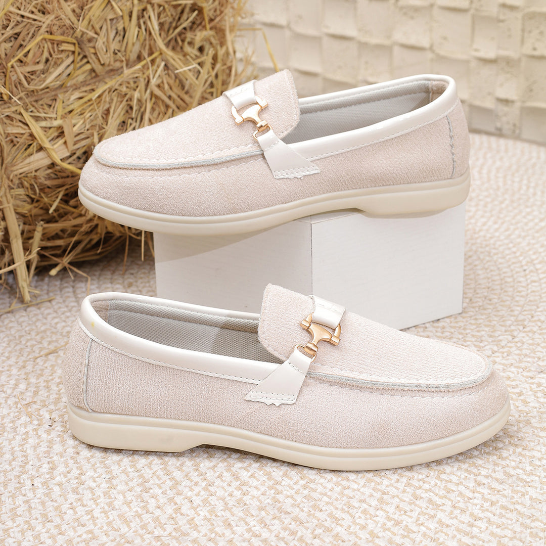Damen elegante Veloursleder-Slipper mit dekorativer Metall-Hardware und flexibler Leichtlaufsohle EB