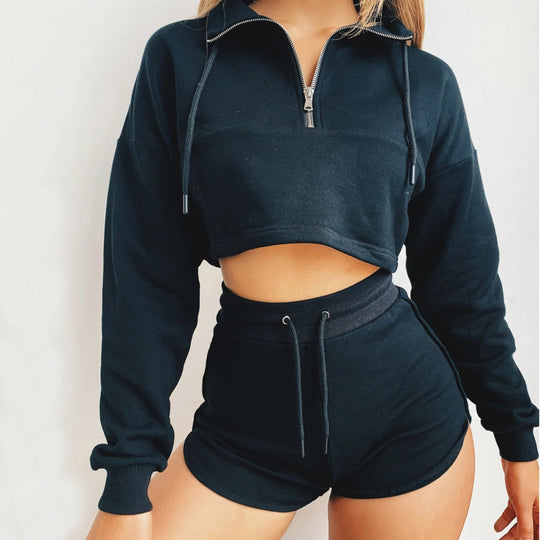Damen nan kurz geschnittenes Kapuzenpullover-Set mit bauchfreiem Schnitt und elastischen Sweatshorts EB