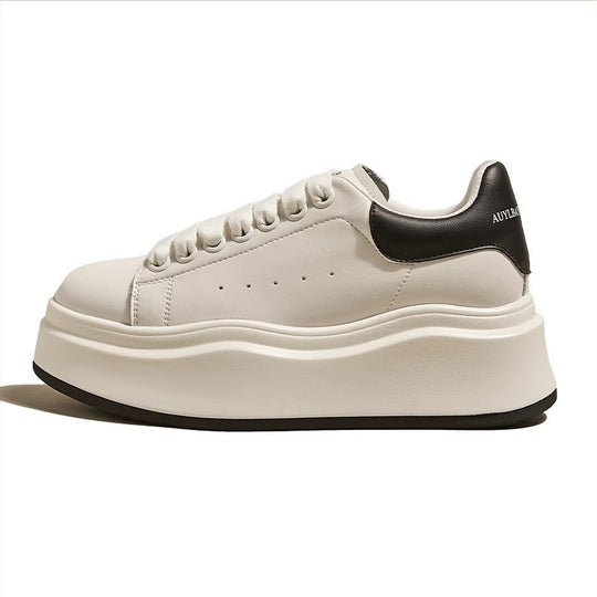 Damen Modische Plateau Sneakers mit elastischen Schnürsenkeln und trendiger Silhouette EB