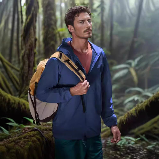 Herren funktionale Outdoor-Jacke mit verstellbarem Kapuzenkragen und atmungsaktiven Einsätzen EB