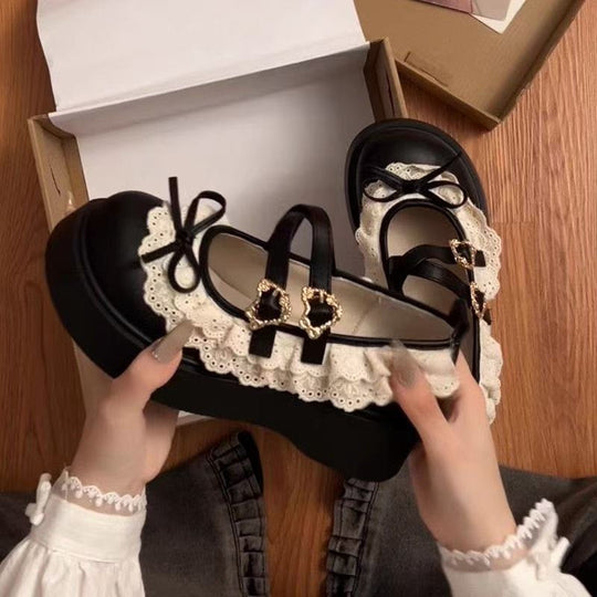 Damen Plateau-Schuhe mit verspieltem Rüschendesign und eleganten Akzenten EB