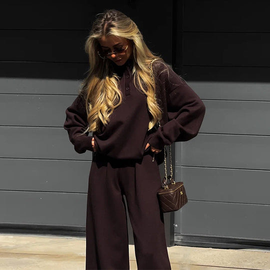 Damen Loungewear-Kombination mit lockerem Poloshirt und weitem Hosen EB