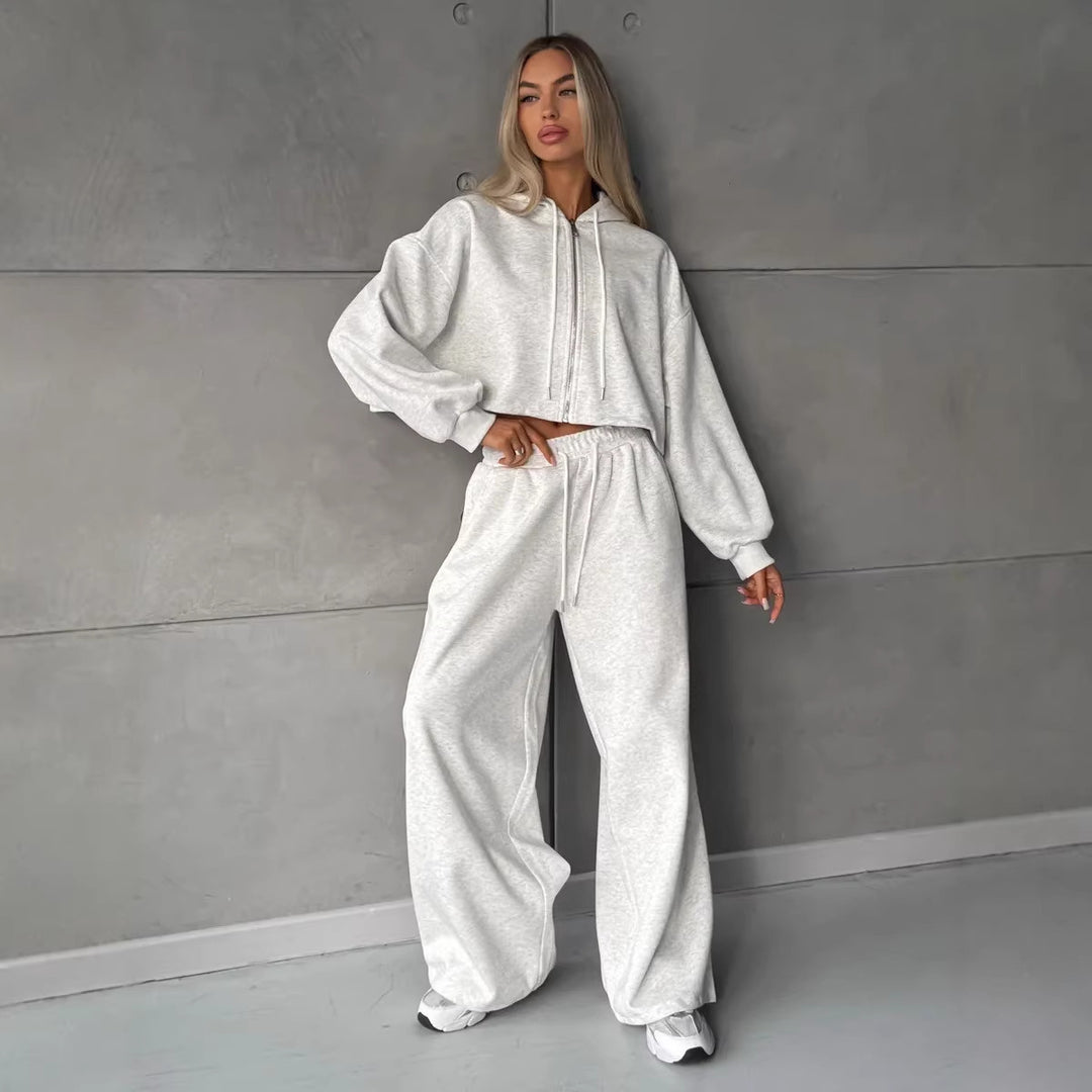 Damen weit geschnittenes Cropped-Zip-Hoodie und Palazzo-Jogger Set Eichborn Berlin