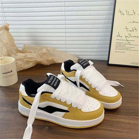 Damen Sportliche Sneakers mit weichem Veloursleder und atmungsaktiven Einsätzen EB