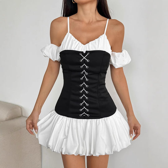 Damen Rüschenkleid mit Schnürung und abnehmbaren Trägern EB