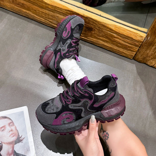 Damen sportliche Sneakers mit modernem Design und robustem Sohlenprofil EB
