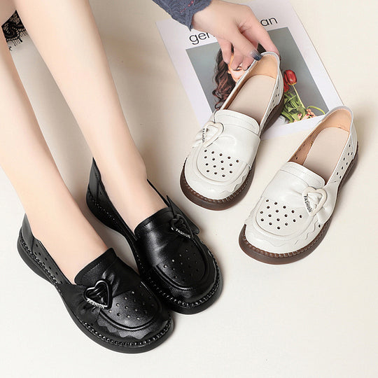 Damen Mokassins mit modischem Herzdetail und atmungsaktiver Perforation EB